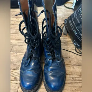 Fluevog blue boots (Zach’s?) M8/W10