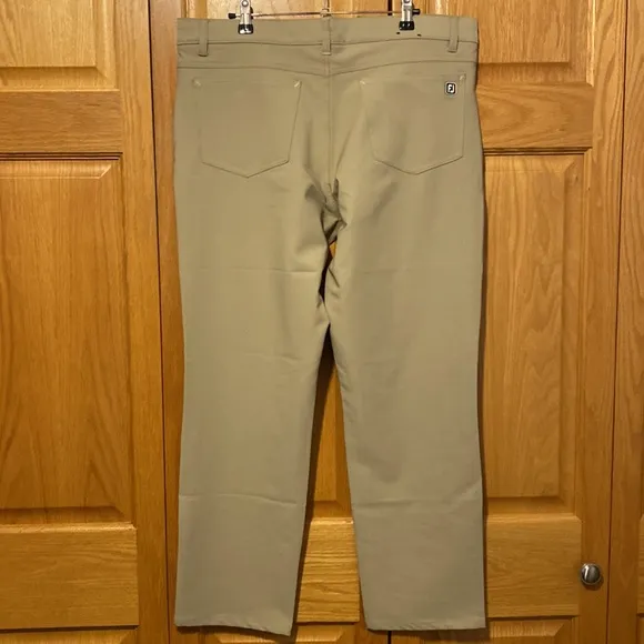 FootJoy mens golf casual tan pants size 36x30. Like new condition