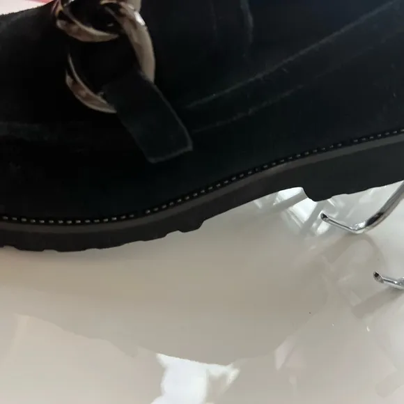FOOTNOTES SHOES
