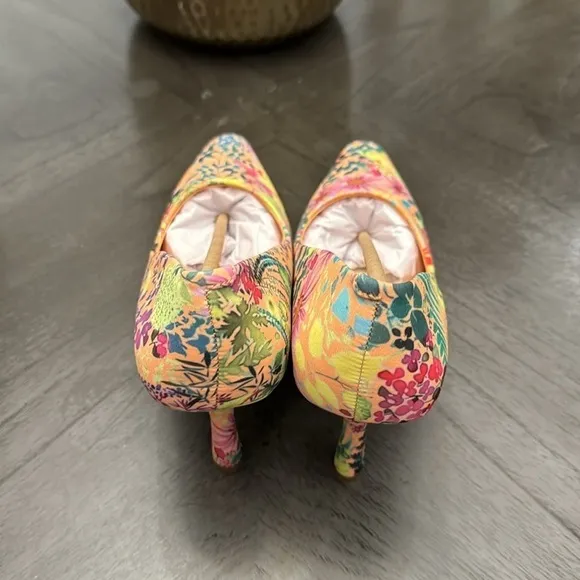 Franco Sarto Mills Pumps Women's Shoes In MelonFlor