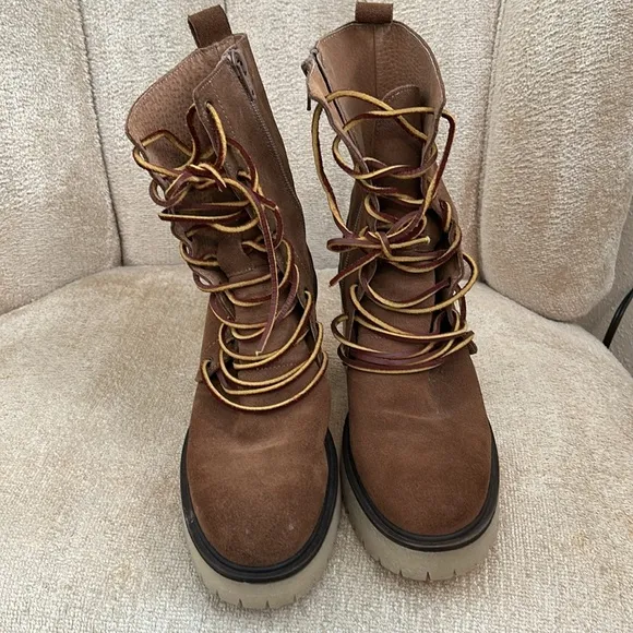 Free People Dylan Lace Up Suede Combat Boots Platform Taupe Leather