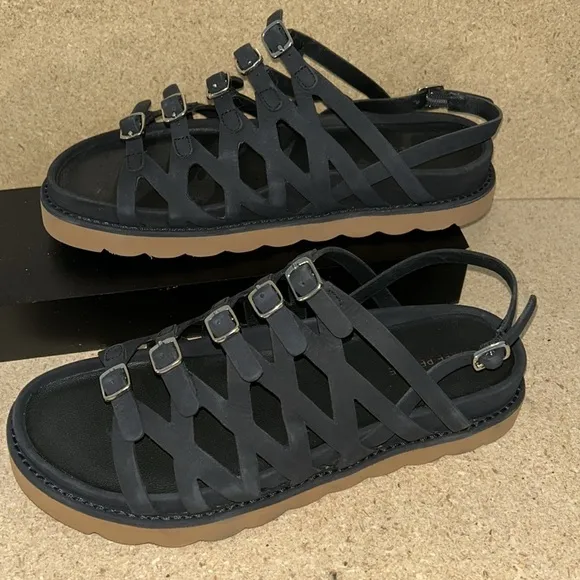 Free People Las Palmas Buckle Sandals (TS11)