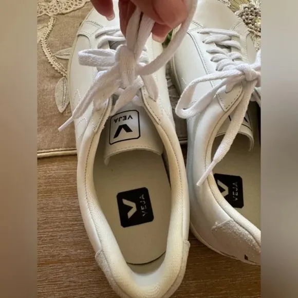Free People Veja Esplar Sneakers Size 9 Women's NWOT $150
