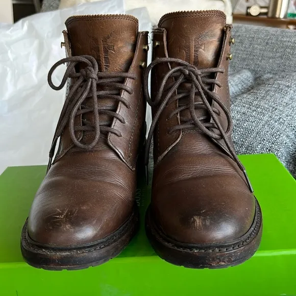 Frye leather lace up boots in Brown with brass metalware, size 9.5