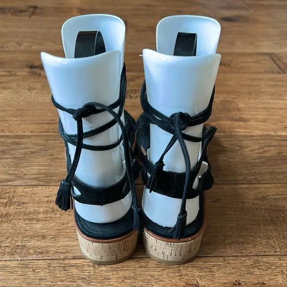 Frye Miranda Gladiator Sandals Black Suede Leather Lace Up Cork Flatform Size 7