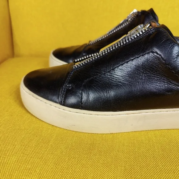 Frye Women's Lena Low Soft Leather Zipper Black Sneakers Casual Shoes Size 9M