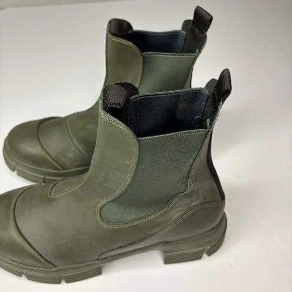 GANNI Recycled rubber Chelsea ankle boots size 39