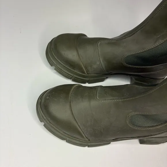 GANNI Recycled rubber Chelsea ankle boots size 39