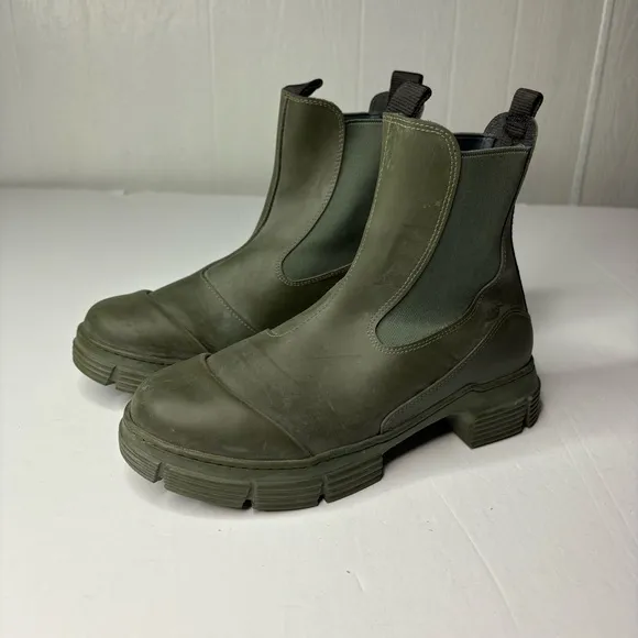 GANNI Recycled rubber Chelsea ankle boots size 39