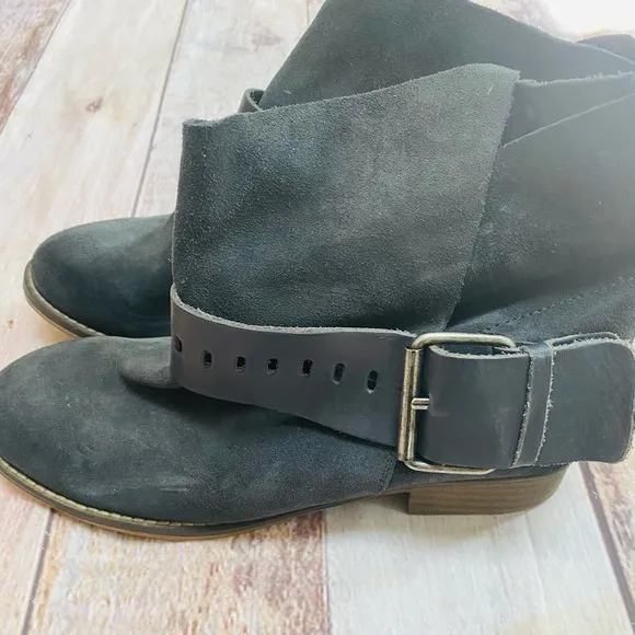 Garnet Hill gray suede‎ booties w/ buckle size 37