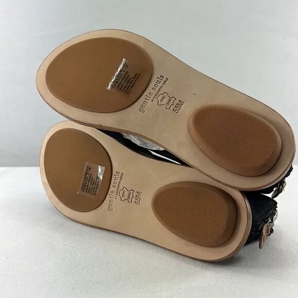 Gentle Souls by Kenneth Cole Urban Hooded Sandals Black sz 5.5 M