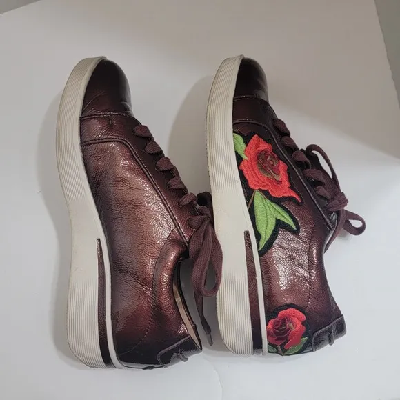 Gentle Souls Kenneth Cole Shoes Wom 7 M Haddle Rose Sneakers Leather Embroidered