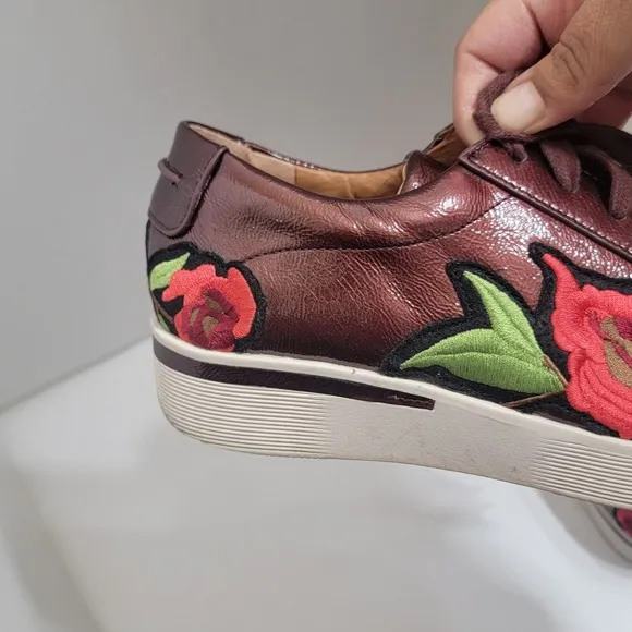 Gentle Souls Kenneth Cole Shoes Wom 7 M Haddle Rose Sneakers Leather Embroidered