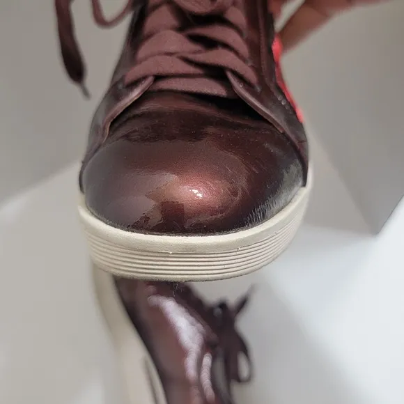 Gentle Souls Kenneth Cole Shoes Wom 7 M Haddle Rose Sneakers Leather Embroidered