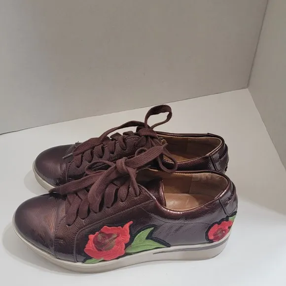 Gentle Souls Kenneth Cole Shoes Wom 7 M Haddle Rose Sneakers Leather Embroidered