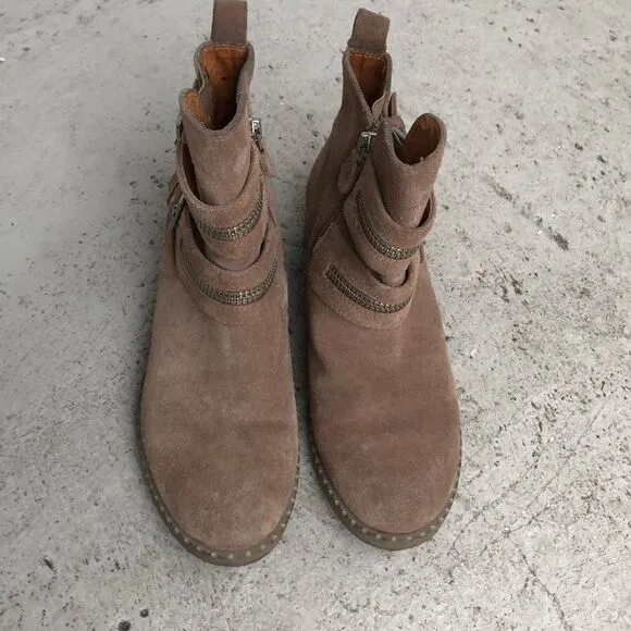 Gentle souls ankle boot