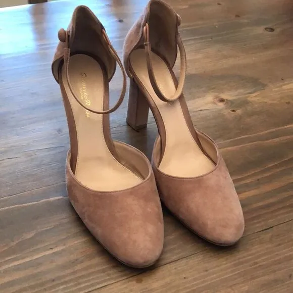 GIANVITO ROSSI SIZE 40 US 9  TAN SUEDE ANKLE STRAP BLOCK HEEL SHOES HERLS PUMPS