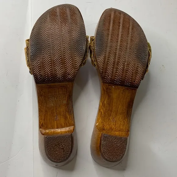 Gioie Italian floral suede wood clogs