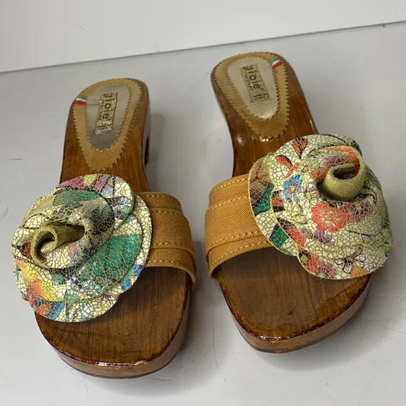 Gioie Italian floral suede wood clogs