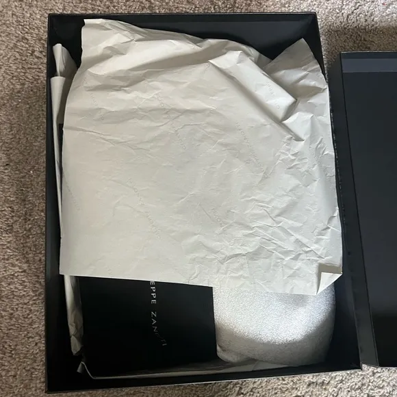 Giuseppe Zanotti platform sandals NIB  sz 8