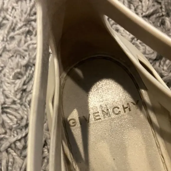 Givenchy Rubber CutOut Accent Gladiator Sandals Size 10 IT 40