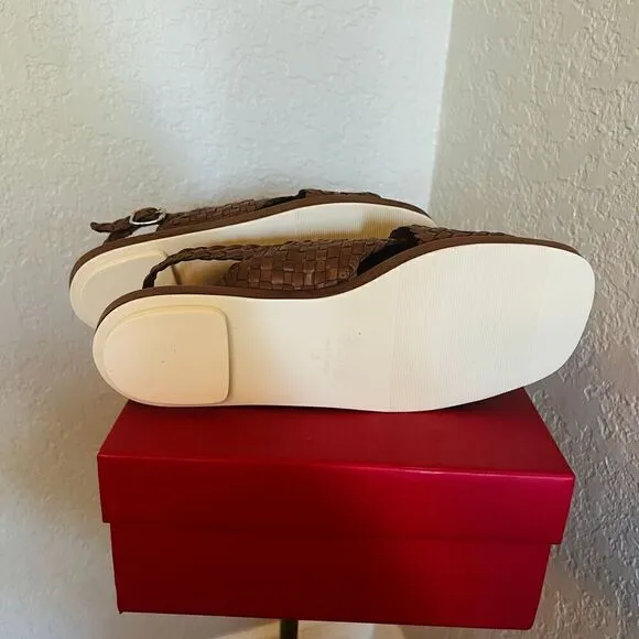 GOLO Criss Slingback Leather Sandal, Size 8, NWT