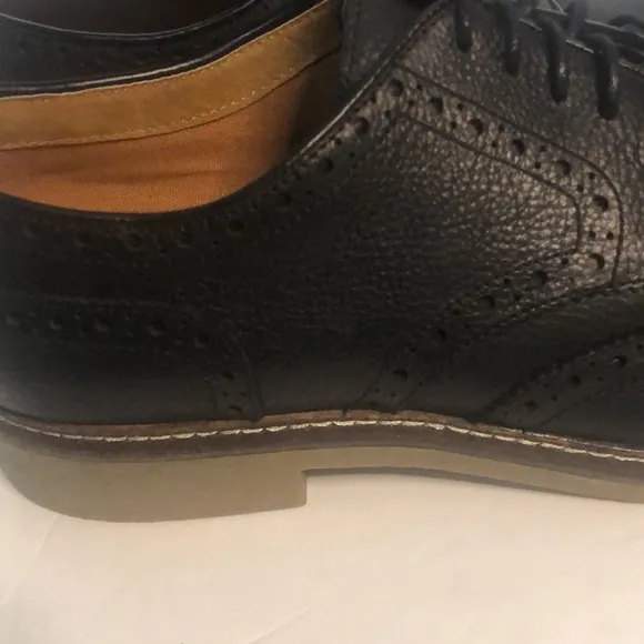 Gordon Rush black leather shoes, size 9 1/2