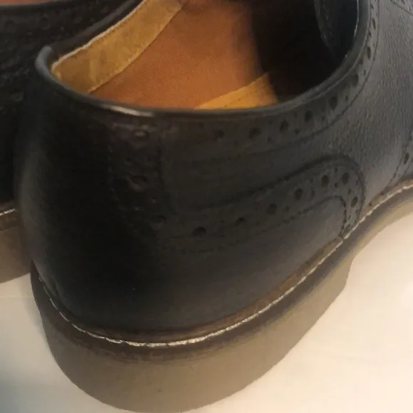 Gordon Rush black leather shoes, size 9 1/2