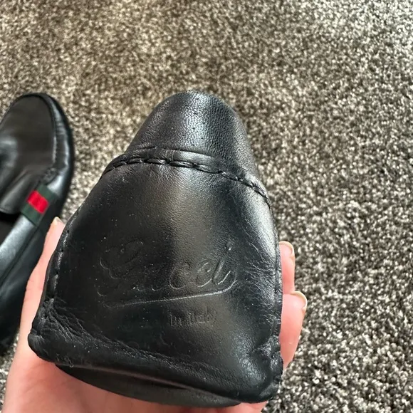 Gucci Black and Red Loafers Sleek Slip-Ons