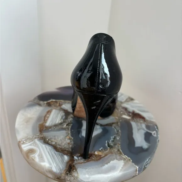 Gucci Black Patent Leather Women's Peep Toe Pumps