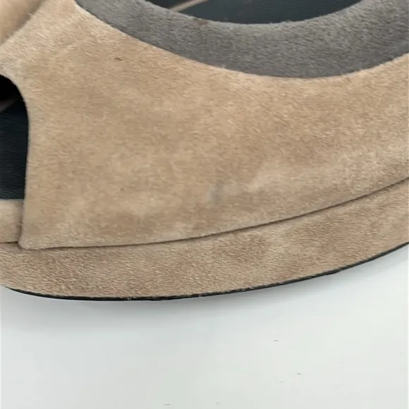 Gucci Color Block Suede Peep Toe Platform Heels NWOT