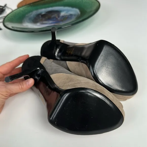 Gucci Color Block Suede Peep Toe Platform Heels NWOT