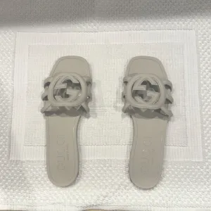 Gucci interlocking G Palma slide rubber sandals 35