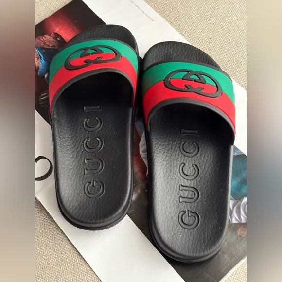 Gucci Interlocking G Rubber Slides Sandals In Black / Red / Green Size 40 EUR