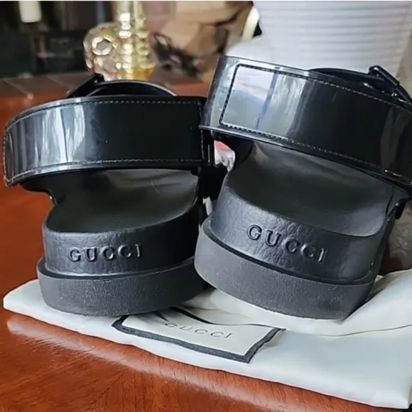 Gucci Isla Rubber Sandals