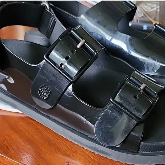 Gucci Isla Rubber Sandals