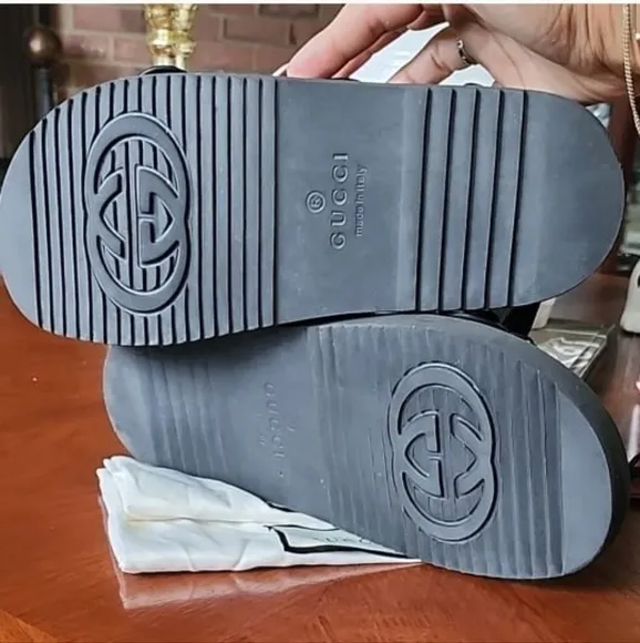 Gucci Isla Rubber Sandals