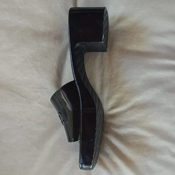 Gucci Logo Platform Rubber Slide Sandals