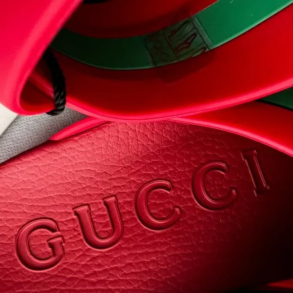 GUCCI Red Green Striped Web Accent Rubber Sandals, IT37/US7