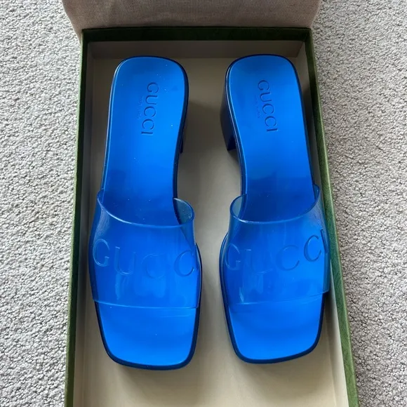 Gucci rubber sandals NWT