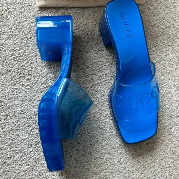 Gucci rubber sandals NWT
