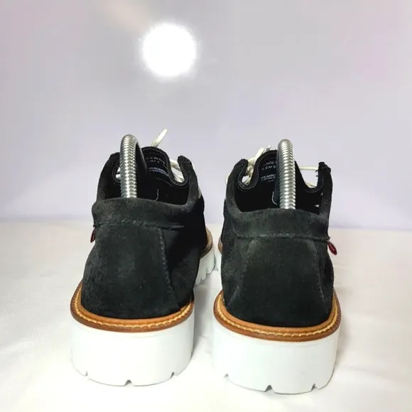 GW Bass Men Size 10 Wallace Suede Moc shoes.