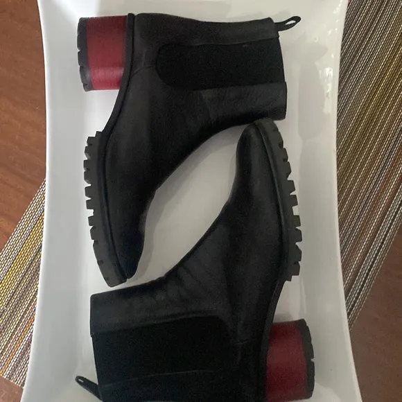 HALMANERA Boots. Rubber Sole. Red Wood Circular Heel. 39
