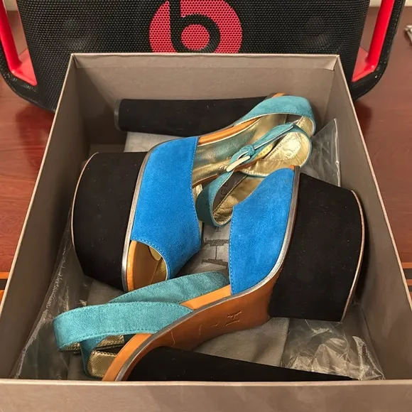 Halston Heritage Pippa Suede leather Black Blue Ankle Strap Platform Sandal sz 7