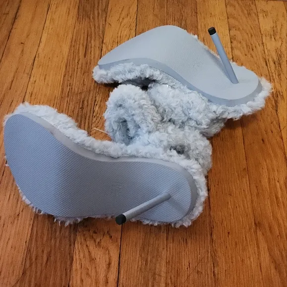H&amp;M Innovation CoExist Light Blue Faux Fur Vegan Fluffy Sandals