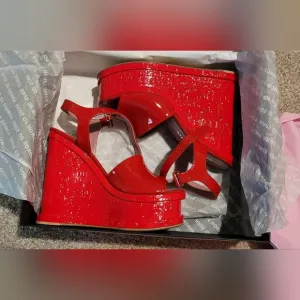 HAUS OF HONEY Red Lacquer Doll Wedge-heel Patent Sandals Sz 38 IT/8 US NIB