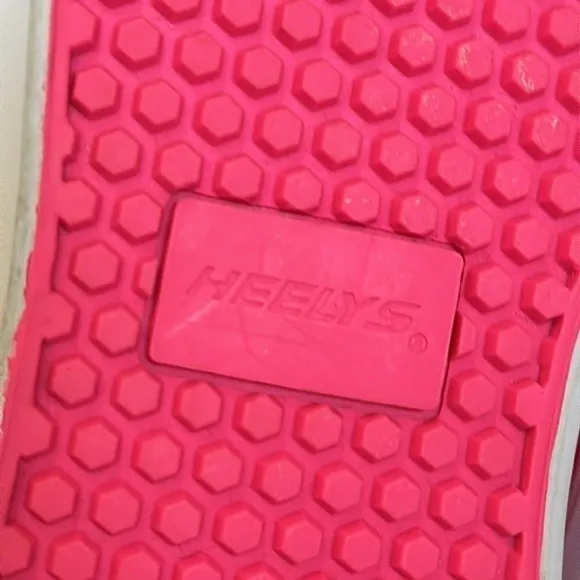 Heelys Girls Size 6 Pink White Canvas Lace Up Roller Skate Shoes NWT