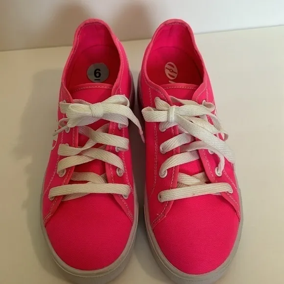 Heelys Girls Size 6 Pink White Canvas Lace Up Roller Skate Shoes NWT