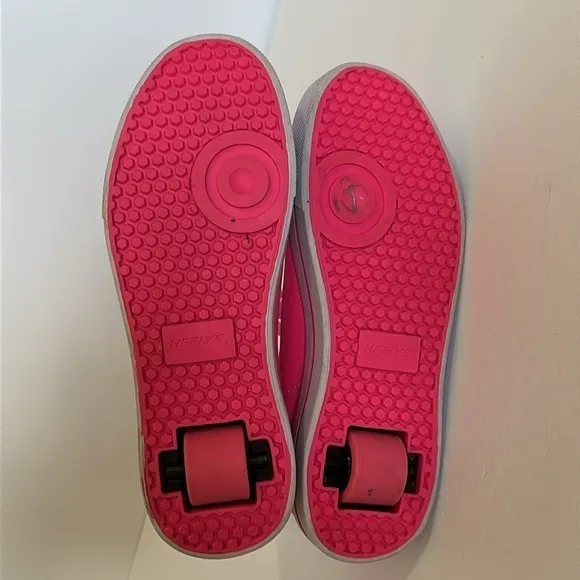 Heelys Girls Size 6 Pink White Canvas Lace Up Roller Skate Shoes NWT