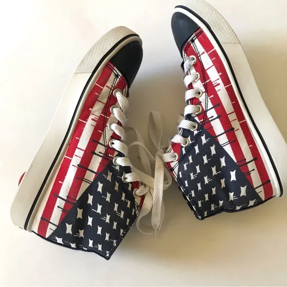Heelys Hustle Flag Shoes Youth Size 4